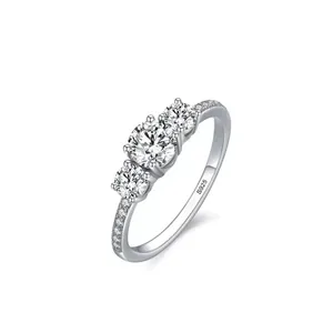 Eleganter S925 Sterlingsilber Ring mit drei runden Steinen und Pavé-Besatz für Damen