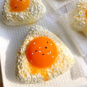 Jouet à presser onigiri au jaune d'œuf réaliste en silicone souple pour décompresser