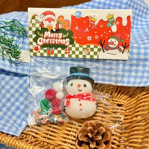 Kit giocattolo antistress pupazzo di neve di Natale con pompon e confezione festiva