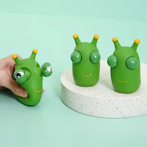 Groene rups stressverlichting knijpspeelgoed set met uitpuilende ogen voor kids