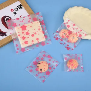 Sachets auto-adhésifs givrés fleurs de cerisier pour biscuits et bonbons