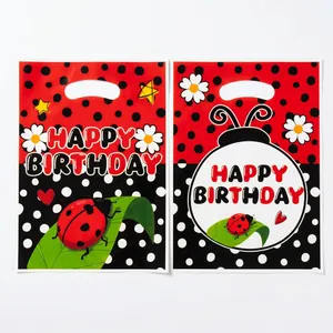 Plastic verjaardagsfeestzakjes met lieveheersbeestjes-thema en Happy Birthday-print
