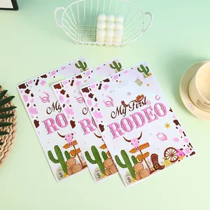Drei My First Rodeo Kunststoff-Geschenktüten mit Cowboyhut und Kaktus für Partys