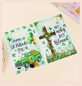 Detailansicht von St. Patrick's Day Geschenktüten mit Kleeblatt- und Truck-Drucken