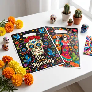 Vivaci sacchetti in plastica Dia de los Muertos con stampe di teschi e motivi floreali