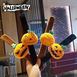 Set di braccialetti slap a zucca in peluche per la decorazione di costumi di Halloween
