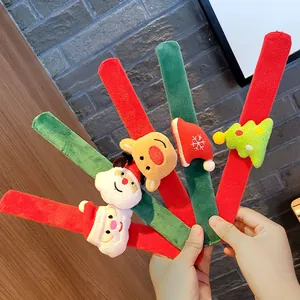 Set festivo de pulseras de bofetada de felpa de Navidad con diseños de Papá Noel y renos