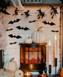 Realistische 3D zwarte PVC vleermuis stickers en heksenslinger voor Halloween decoratie.
