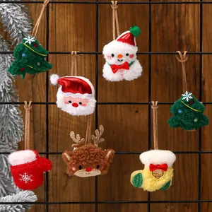 Juego de dijes navideños de peluche con Papá Noel, renos y muñecos de nieve para bolsos