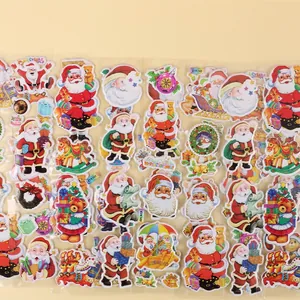 Confezione di adesivi 3D a tema natalizio con simpatici disegni di Babbo Natale e renne per bambini