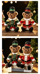 Pareja de peluches de ositos cascanueces con uniformes festivos rojos y verdes
