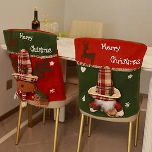 Housses de chaise de Noël festives avec renne 3D et gnome pour la décoration.