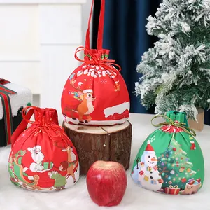 Sacchetti Regalo Natalizi con Coulisse Stampa Cartoon Babbo Natale Renna Pupazzo di Neve Sacchetti per Imballaggio Mele Festa