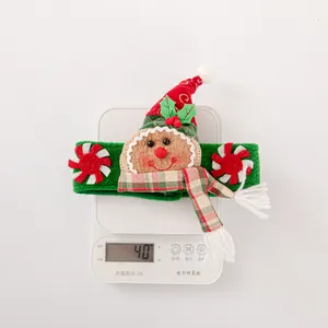 Abrazadera de cortina de peluche de hombre de jengibre navideño en báscula