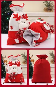 Große gestrickte Weihnachtsgeschenktüten mit 3D-Rentier- und Weihnachtsmann