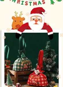 Sacs cadeaux de Noël en toile avec cordon de serrage et motifs de Père Noël