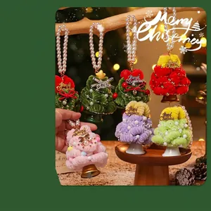 Handgefertigter Weihnachtsbaum Anhänger Aus Chenille Stielen Mit Künstlicher Perlen Kette Und Glocke Deko Für Auto Haus Party