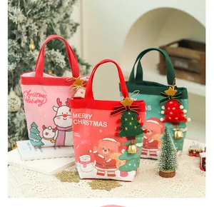 Sacchetti regalo di Natale in tela con motivi di orso e renna e campanellini