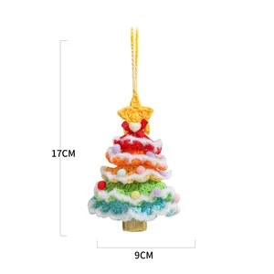 Bunter handgefertigter gehäkelter Weihnachtsbaum-Anhänger mit gelbem Stern und Pompons
