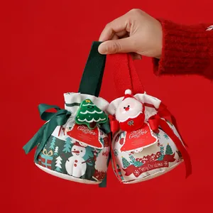 Sacchetti regalo natalizi con coulisse, decorazioni Babbo Natale e albero, rossi