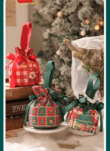 Set festivo di sacchetti regalo di Natale in tela con coulisse per piccoli dolci e regali
