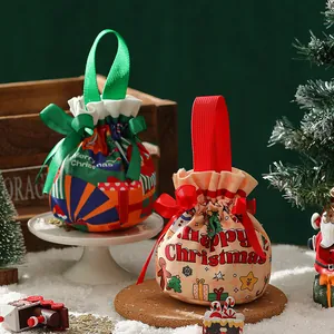 Festliche Weihnachts-Kordelzugbeutel aus Samt mit Feiertagsmustern und Griffen (81 chars)