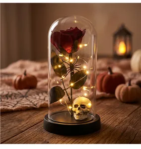 Rosa eterna de Halloween en cúpula de vidrio con calavera y araña con luz LED
