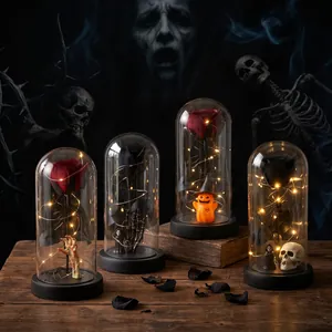 Rosa preservada de Halloween en cúpula de vidrio con calavera y calabaza luces LED