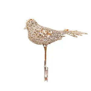 Goldenes glitzerndes hohles Vogel-Ornament mit Perlen für die Weihnachtsbaum-Dekoration