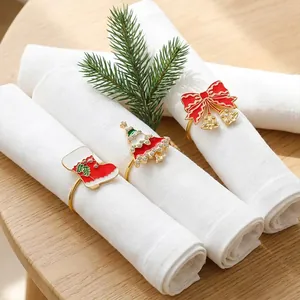 Elegante Weihnachts-Serviettenringe Set mit Baum, Socken und Schleife für festliches Essen