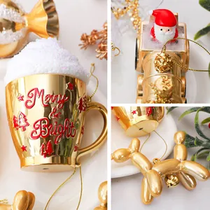 Set di eleganti decorazioni natalizie in plastica PC dorata con cane palloncino e treno