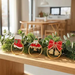 Festliches Weihnachts-Serviettenringe-Set mit Baum, Socke und Schleife zur Dekoration