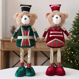 Lot de deux ours en peluche décoratifs de Noël en tenues de soldat vert et rouge
