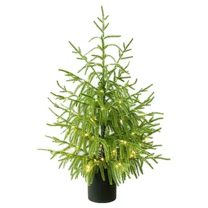 Sapin de Noël artificiel en pin Norfolk avec lumières LED blanc chaud dans un pot noir