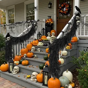 Ghirlanda di pino Norfolk nero per decorazioni di scale e portico per Halloween