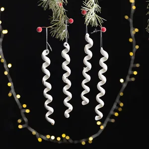 Set de 4 adornos navideños de carámbanos en espiral con purpurina blanca para pino.