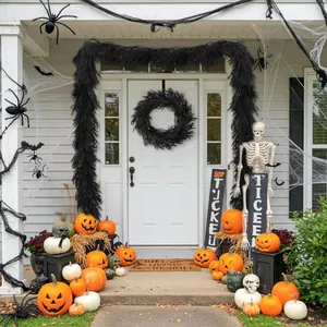 Set di ghirlanda e corona di pino Norfolk nero realistico per decoro portico Halloween