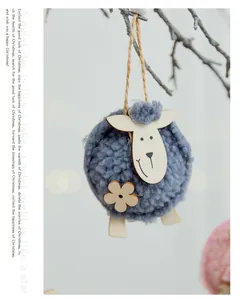 Lindo adorno navideño de oveja de lana azul con cara de madera para decoración