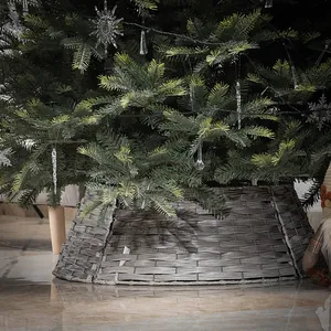 Collier de sapin de Noël en osier tressé gris pour décoration de base