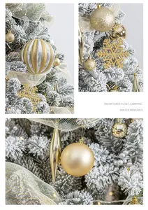 Detailansicht eines beflockten Weihnachtsbaums mit goldenen Kugeln und Schneeflocken