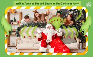 Grinch-Stil grüne Weihnachtszweige mit roten Kugeln auf einer festlichen Feier