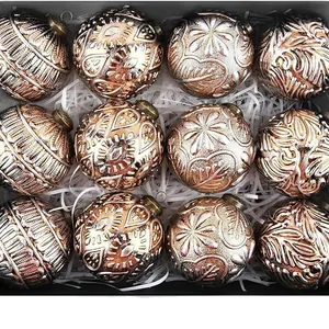 Set van 12 vintage 8cm kerstballen met reliëf bronzen patronen voor de kerstboom