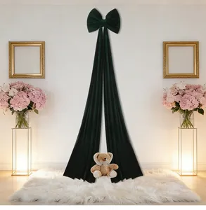 Grande décoration murale en velours vert foncé pour des scènes d'intérieur élégantes
