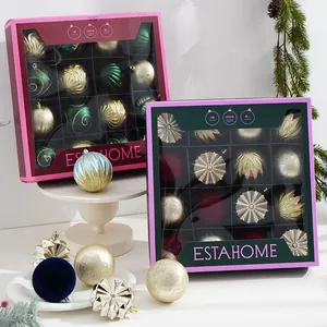 Coffret élégant de boules de Noël en or, vert et rouge pour décoration de sapin