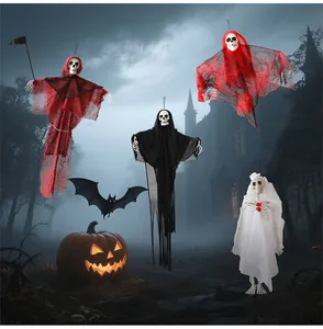 Halloween hängende Geist Dekorationen mit Reaper und Geisterbraut in gruseliger Szene