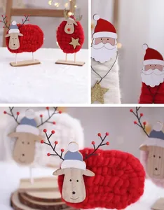 Dichtbij van handgemaakte kerstversieringen met rendieren en kerstman-figuurtjes