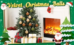 Detalle de bolas de Navidad de terciopelo de 8 cm en un árbol decorado