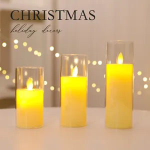 Tre candele LED senza fiamma in cilindri di vetro per decorazioni natalizie festive