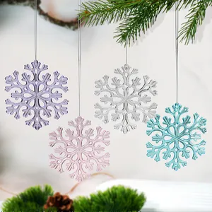 Décorations de Noël en forme de flocons de neige colorés en plastique effet cristal