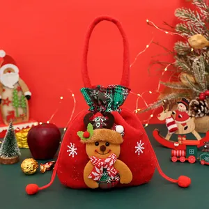 Sac cadeau de Noël festif en feutre rouge avec renne 3D mignon pour bonbons ou pommes